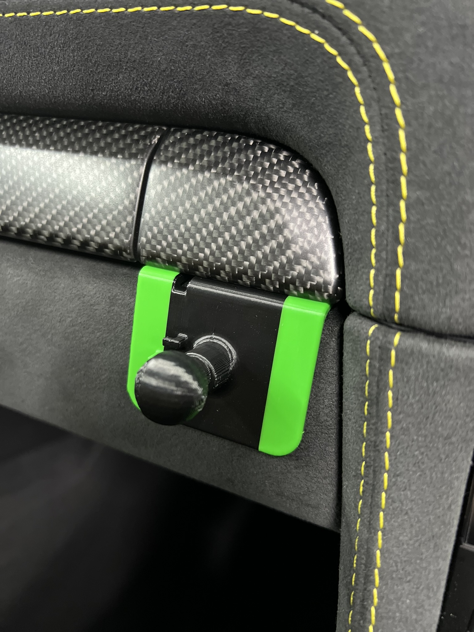 Porsche MagSafe Wireless Phone Charger Mount - Image 13