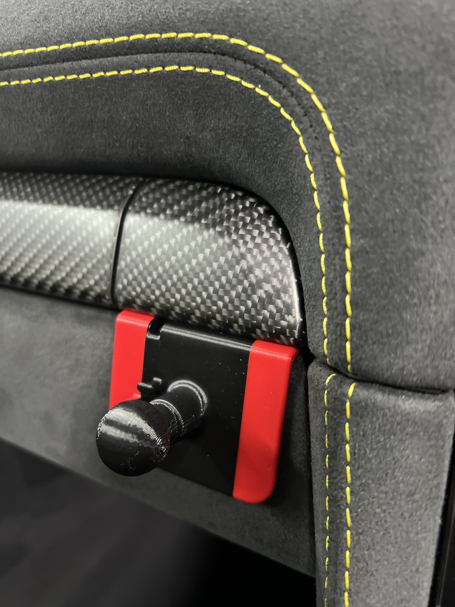 Porsche MagSafe Wireless Phone Charger Mount - Image 7