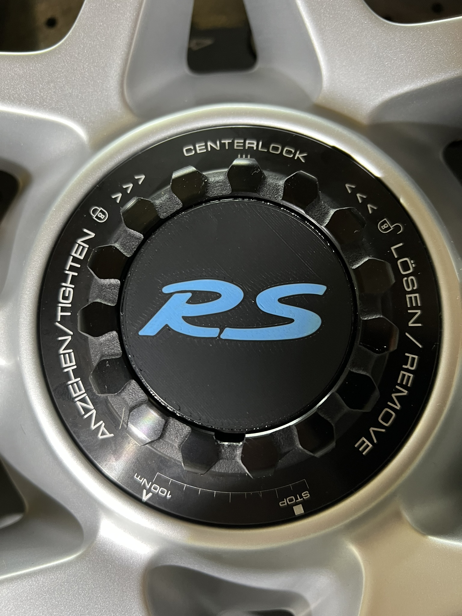 Smooth Finish Centre Lock Centre Caps - Image 16