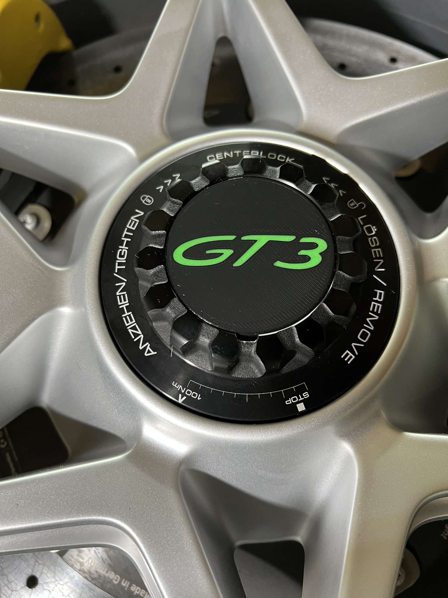 Smooth Finish Centre Lock Centre Caps - Image 19