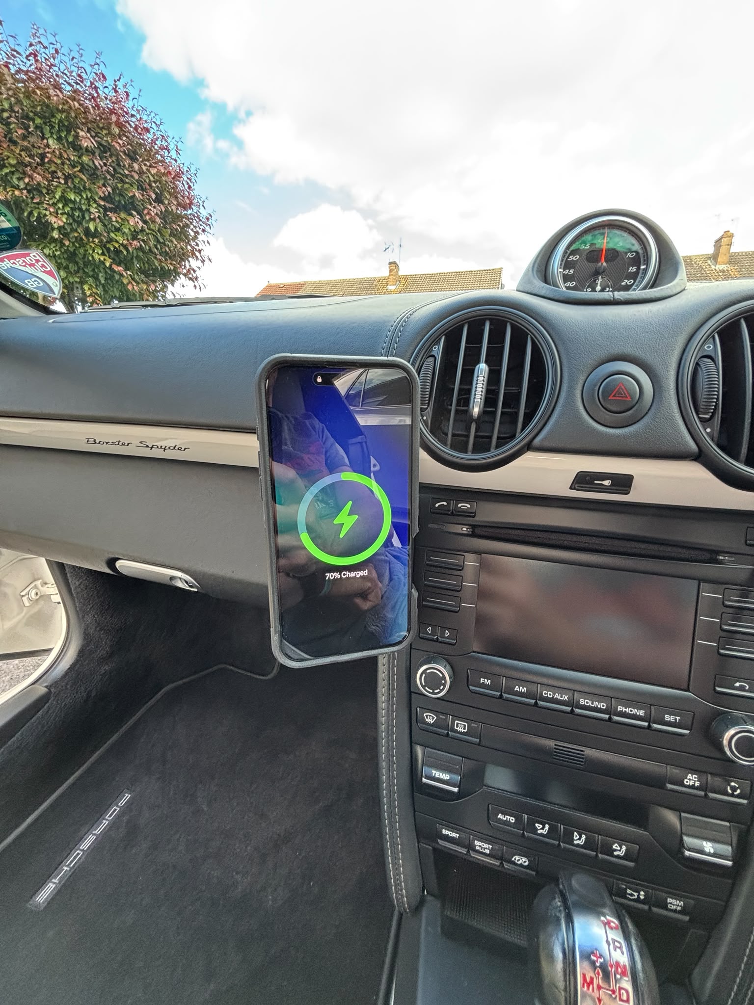 Porsche 987/997 MagSafe Magnetic Phone Mount Wireless Charger - Image 2